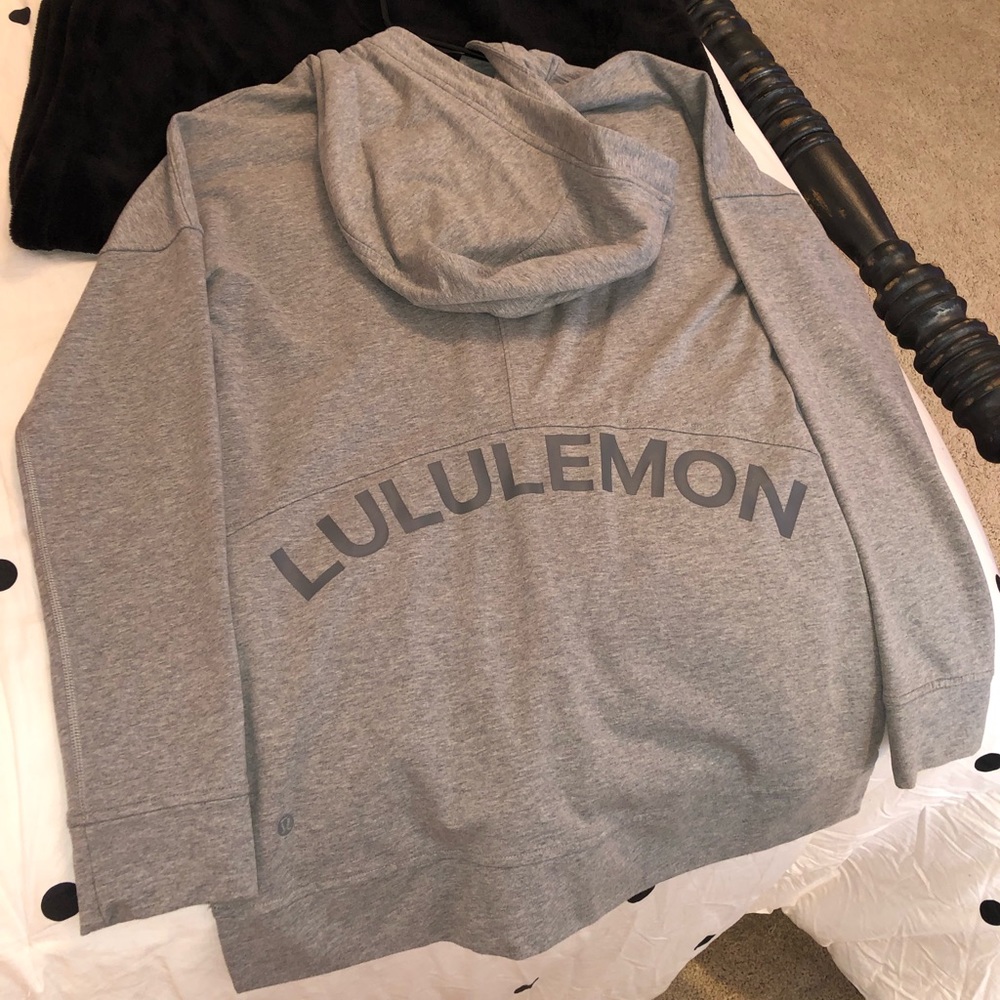Lululemon sweatshirt